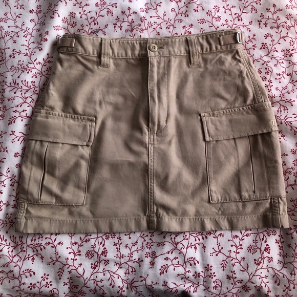 Aritzia TNA Supply Mini Cargo Skirt Tan - Picture 4 of 7